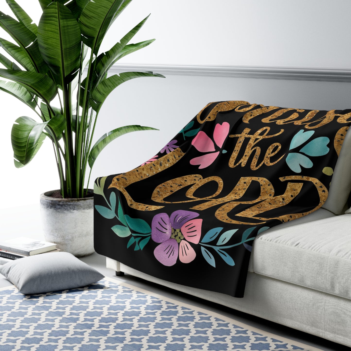 Praise the Lord Sherpa Fleece Blanket | Floral Script Faith Throw